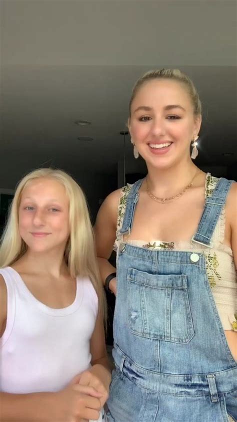 Chloé (@chloelukasiak25) Official 